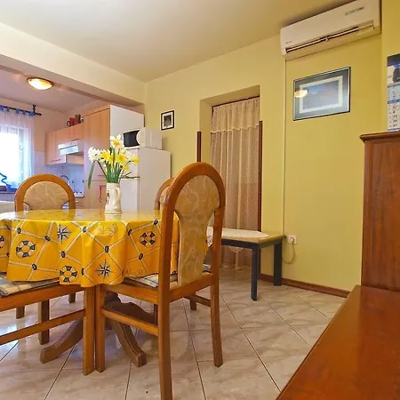 Apartment Marija 1294 Банджоле