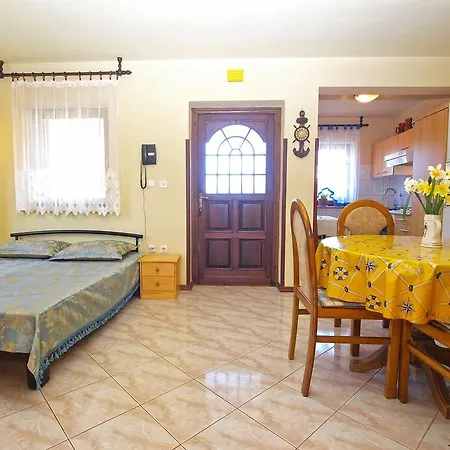 Apartment Marija 1294 * Банджоле