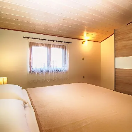 Апартаменты Apartment Marija 1294 Банджоле